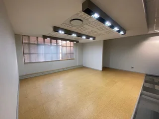 1090 sqm Office To Let in Bryanston