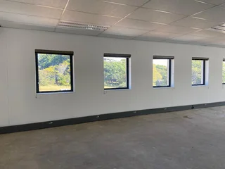 220 sqm Office To Let in Fourways