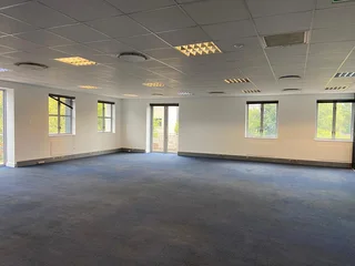 1013 sqm Office To Let in Bryanston