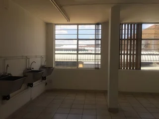 255m² Office To Rent, Wynberg