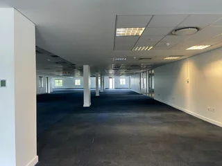 1013 sqm Office To Let in Bryanston