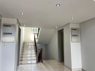 315 sqm Office To Let in Bryanston