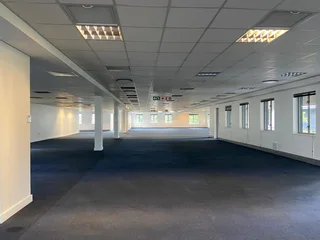 1013 sqm Office To Let in Bryanston