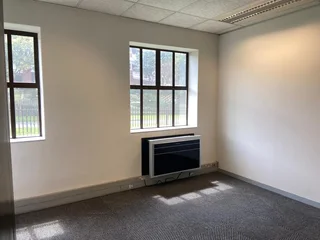 315 sqm Office To Let in Bryanston