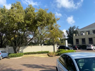 322 sqm Office To Let in Bryanston