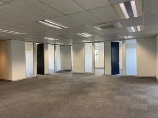 315 sqm Office To Let in Bryanston