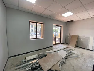 322 sqm Office To Let in Bryanston