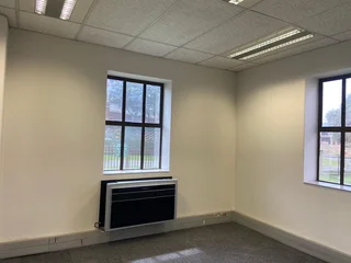 315 sqm Office To Let in Bryanston