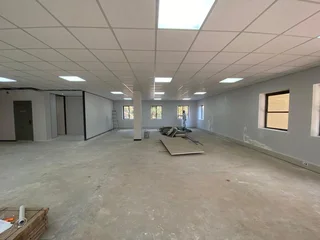 322 sqm Office To Let in Bryanston