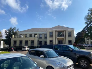 322 sqm Office To Let in Bryanston