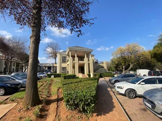 322 sqm Office To Let in Bryanston