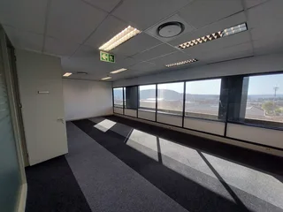 1141 sqm Office to Let in Bedfordview