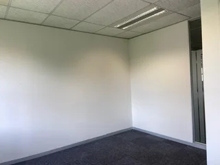 315 sqm Office To Let in Bryanston