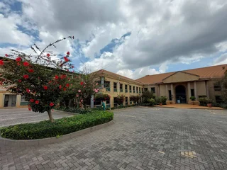 2318 sqm Office to Let in Bedfordview