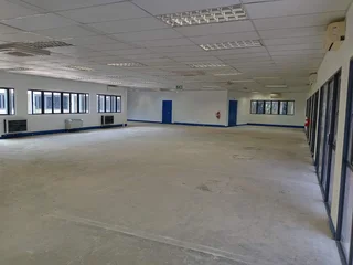 727m² Office to rent Woodmead
