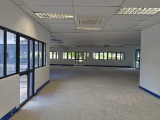 727m² Office to rent Woodmead