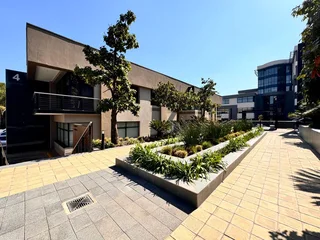 357 sqm Office to Let in Sandton