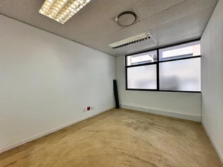 357 sqm Office to Let in Sandton