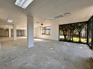 357 sqm Office to Let in Sandton