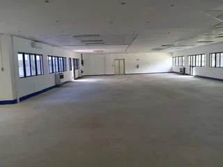 727m² Office to rent Woodmead