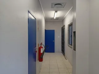 727m² Office to rent Woodmead