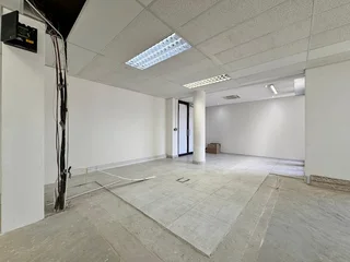 357 sqm Office to Let in Sandton