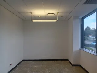 612m² Office to rent Woodmead