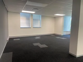 186 sqm Office To Let in Bryanston