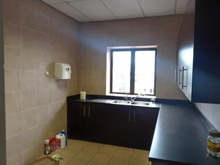 1,465m2 Office to rent Rivonia