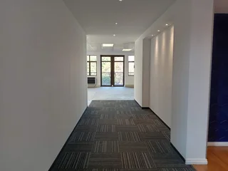 1018m² Office To Rent, Morningside