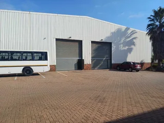 1560 Sqm Warehouse to Let - Randjespark Midrand
