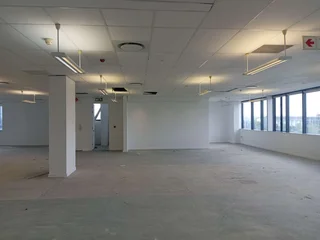 612m² Office to rent Woodmead