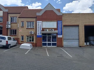 450m² Warehouse to rent Eastgate