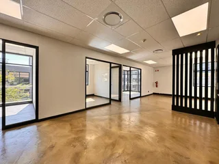 166 sqm Office to Let in Sandton