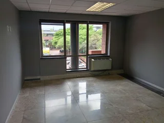 317m² Office to rent Woodmead
