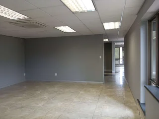 317m² Office to rent Woodmead