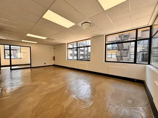 166 sqm Office to Let in Sandton