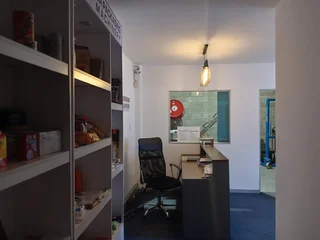 450m² Warehouse to rent Eastgate