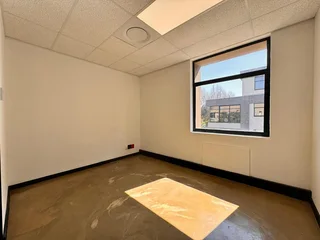 166 sqm Office to Let in Sandton