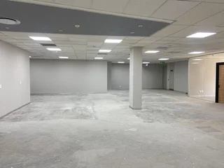 412 sqm Office To Let in Bryanston