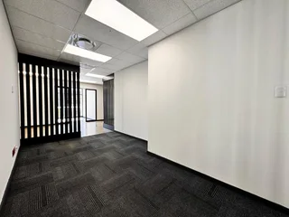 166 sqm Office to Let in Sandton