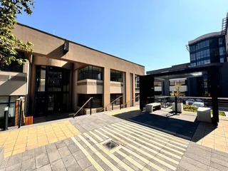 166 sqm Office to Let in Sandton