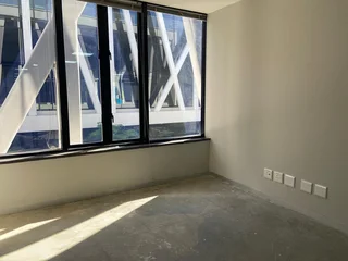 412 sqm Office To Let in Bryanston