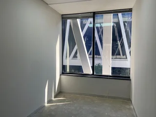 412 sqm Office To Let in Bryanston