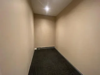 180 sqm Office To Let in Fourways