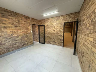 758 sqm Industrial property TO LET in Shakas Head