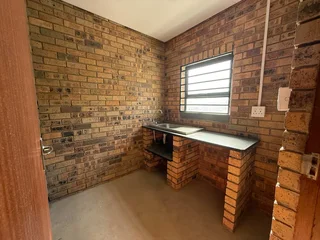 758 sqm Industrial property TO LET in Shakas Head