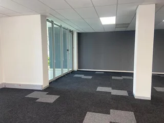 183 sqm Office To Let in Bryanston