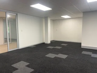 183 sqm Office To Let in Bryanston