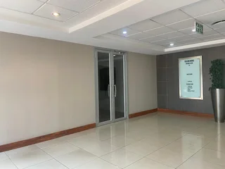183 sqm Office To Let in Bryanston